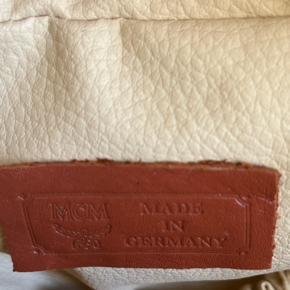 MCM POUCH / CLUTCH (PRICE FIRM❤️) - Picture 10 of 14